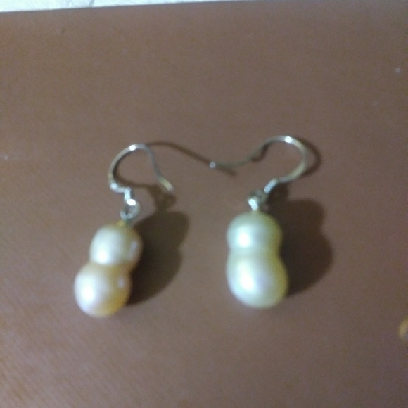 Genuine Baroque Pearl Earrings🌷 - Picture 1 of 2